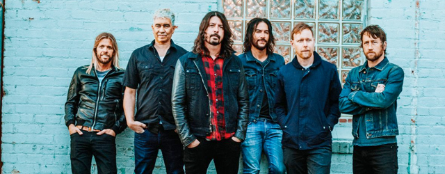 2017 concrete and gold foo fighters dave grohl taylor hawkins pat smear nate mendel rami jaffee chris shiflett the sky is a neighborhood critique review chronique