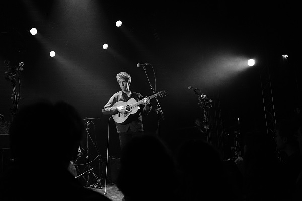 kevin morby épicerie moderne feyzin concert live lyon gig tout partout la route du rock booking report chronique review night shop justin sullivan in the break oh my god