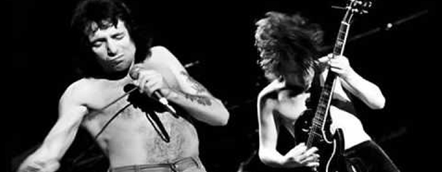 critique review chronique gilles philippe bon scott ac/dc ac dc angus young malcolm concert boston 1978 pirate gig rock 'n' roll blues